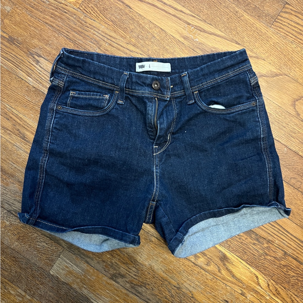 Women Levi Shorts